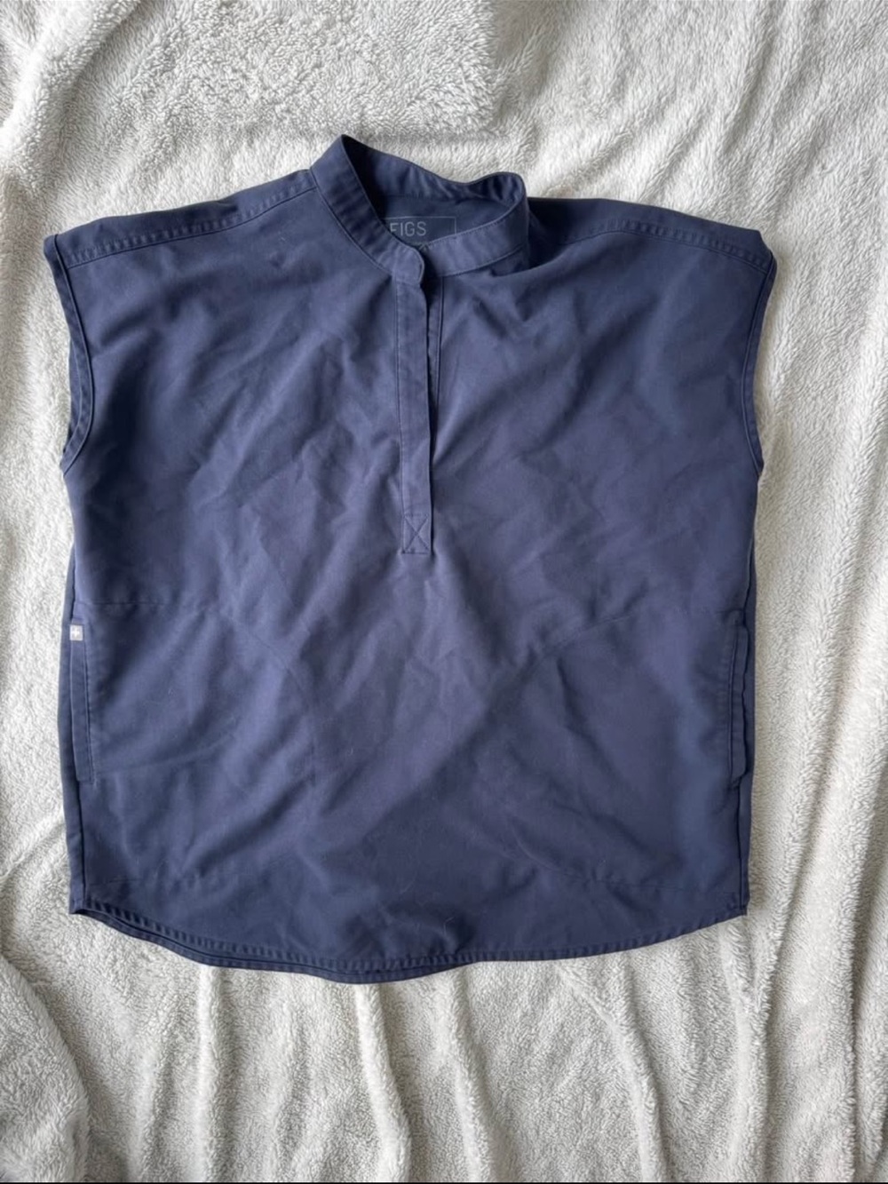 FIGS quiet navy Rafaela scrub top size S